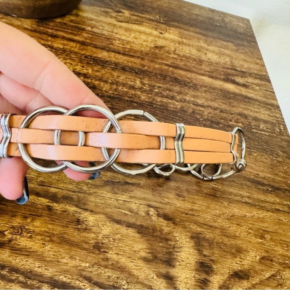 Leather and chain belt - Picture 4 of 7